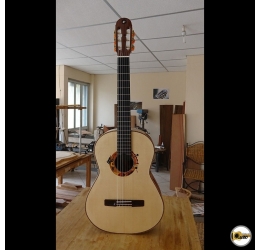 Nando Mejía Classical Guitar